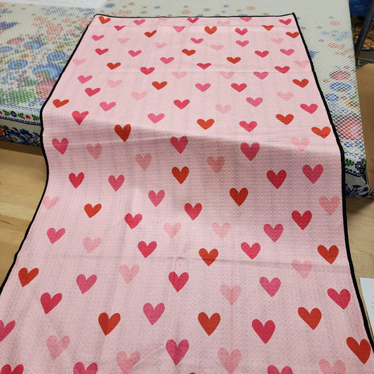 Towel /poly ~ Hearts / Black & White 950