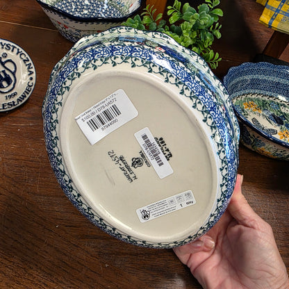 Bowl Oval Baker ~ Fluted Edge 9" x 7.5" x 2 3/4"deep   D78-U4572  U4 pf0526