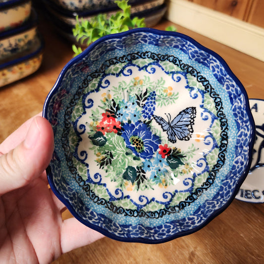 Bowl   Scalloped   4.5" 023-U4600  U4 pf0526