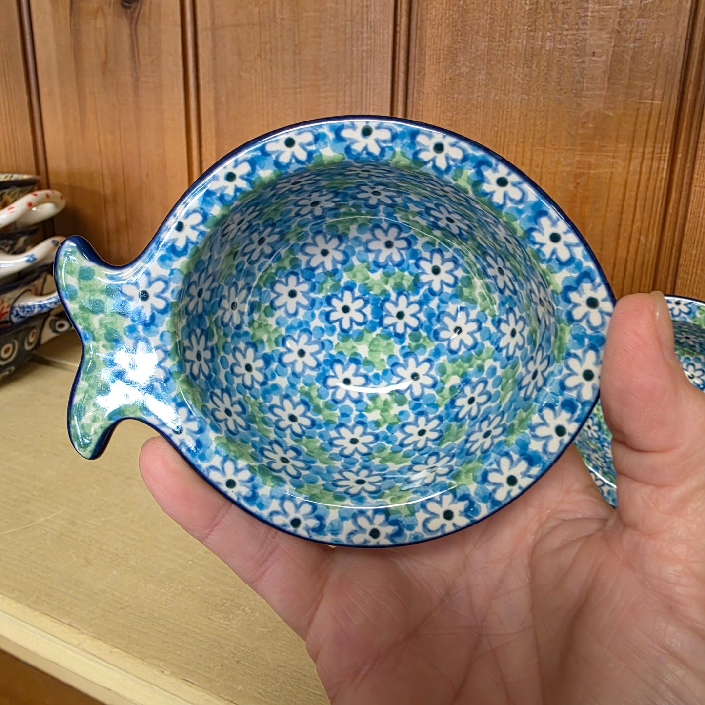 Bowl Fish Shaped    E35-2252X  Key Lime pf0526
