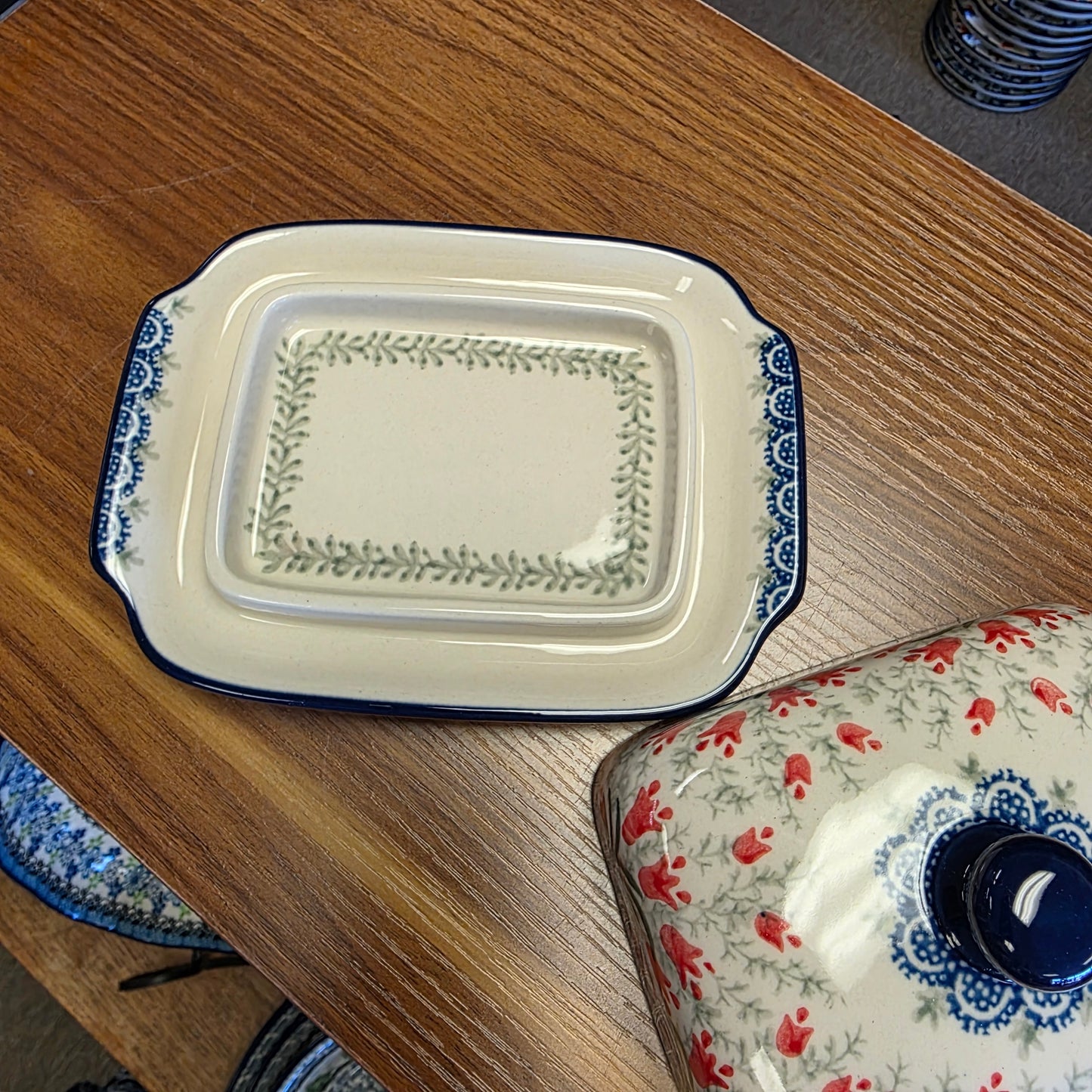 Butter/Cream Cheese Dish   295-1437X  Crimson Bells pf0526