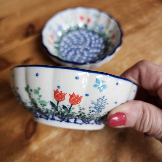 Bowl ~ Scalloped ~ 4.5" 2903X ~ Tulip Horizon