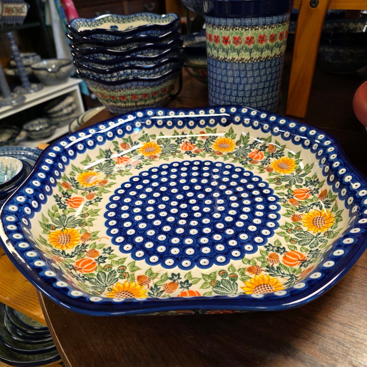 XL Platter / Shallow Dish 15" x 2" Clover / 422