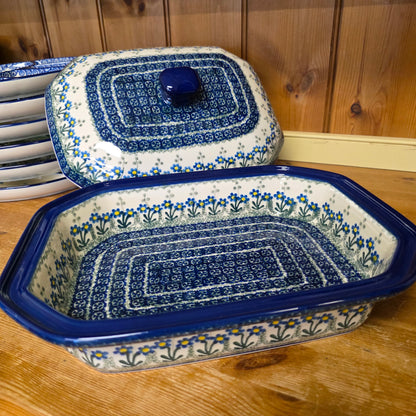 Baker   Covered Casserole   9.5" x 12" 665-0614X  Blue Spring Daisy pf0526