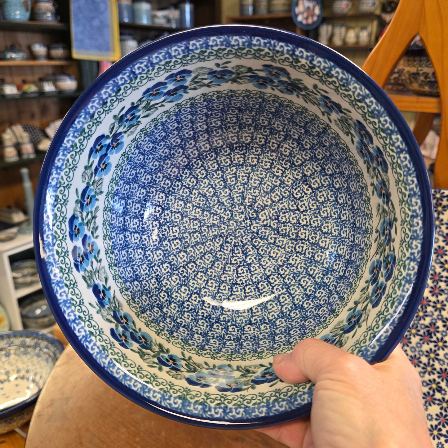 Bowl   Serving   8.5"W x 4.5"D 214-2273X  Winter Viola pf0526