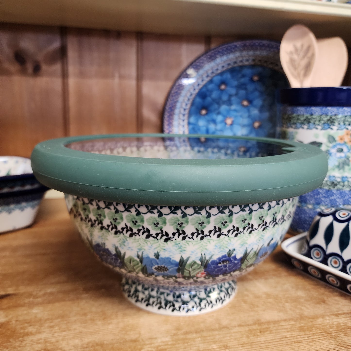 Bowl with FREE Lid ~ 9" Pedestal