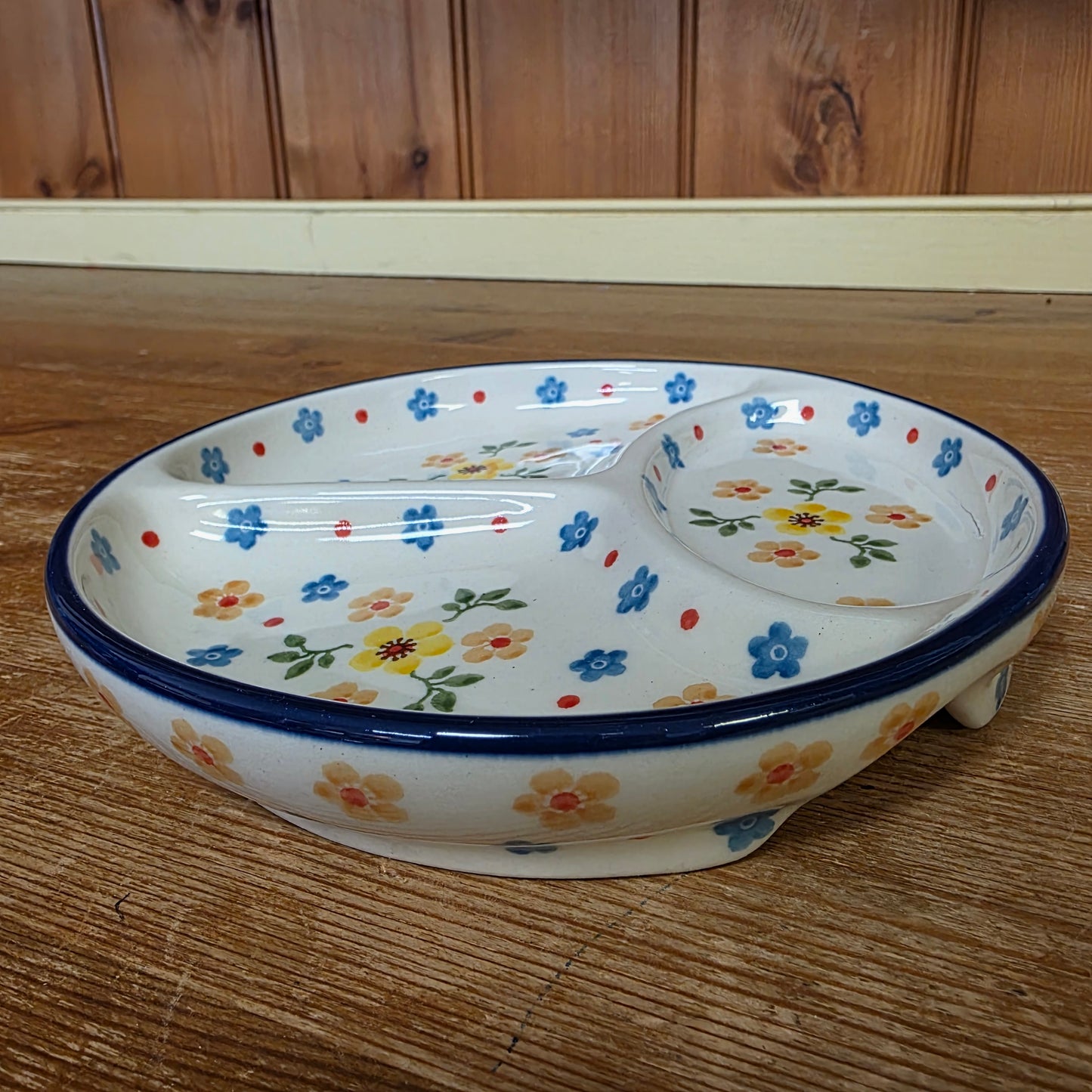 Divided Dish ~ 6.7" Round    D29-2225X  Buttercup pf0526