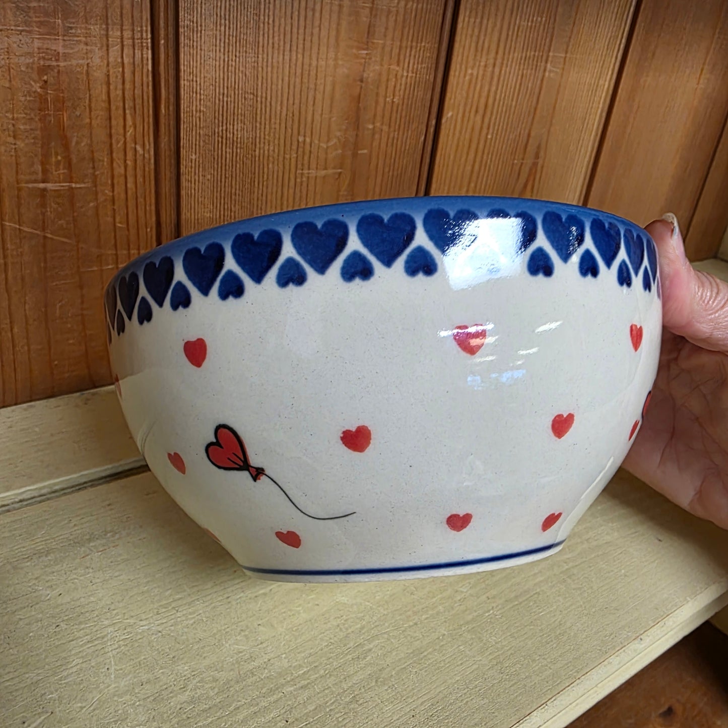 Bowl ~ 6" ~ Red Hearts