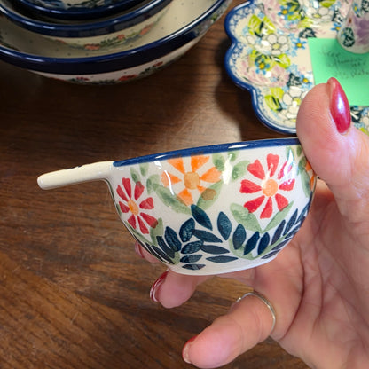 Measuring 1/3 cup / Marigold js14