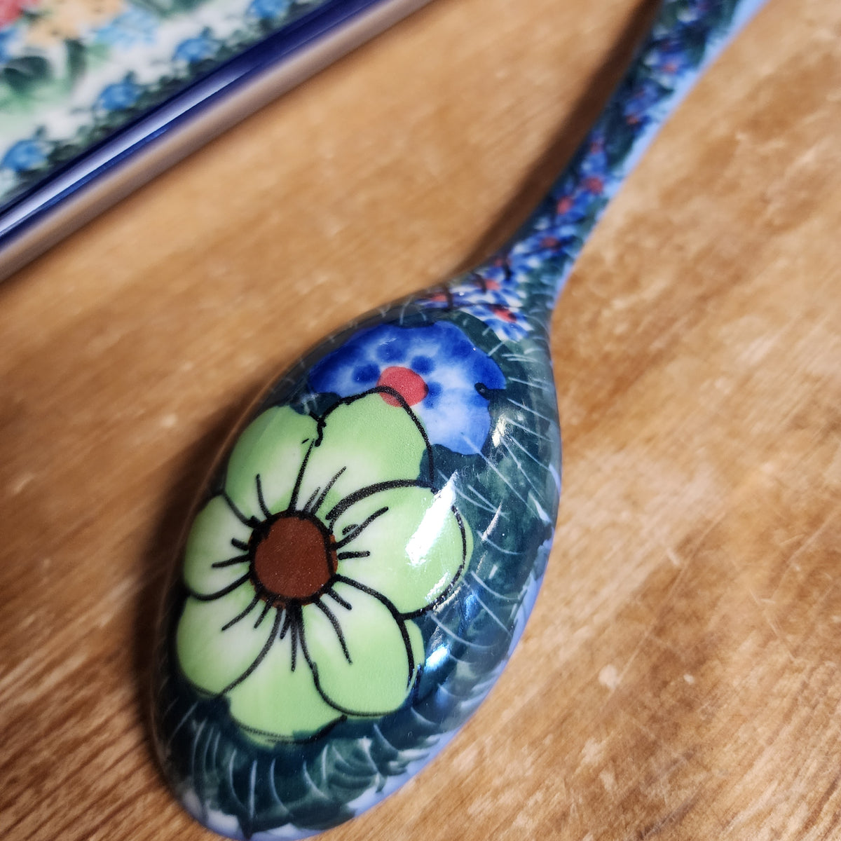 Spoon 8" ~ red /green on back 127