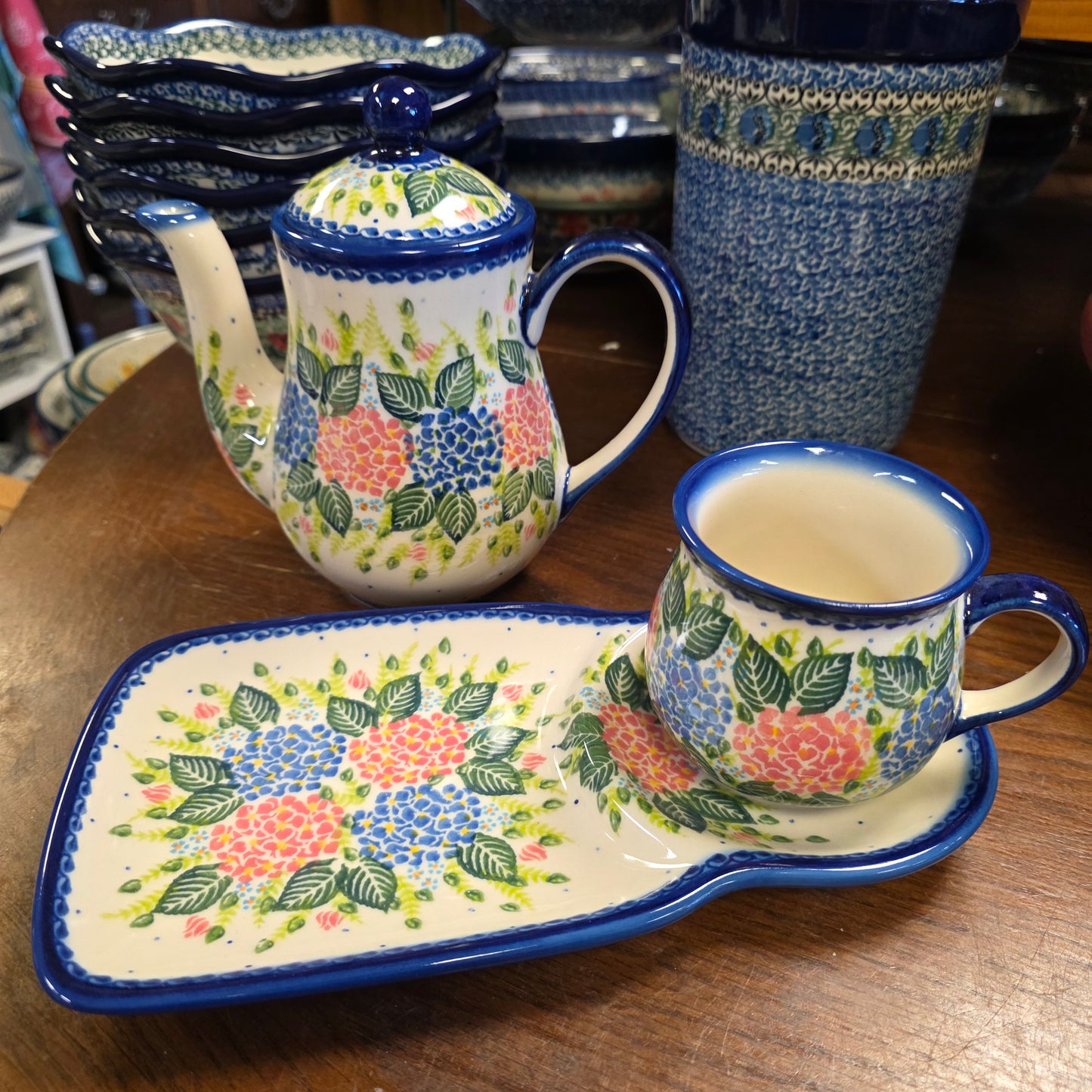 Bundle ~ Hydrangea Tea Set with FREE tea towel Bundle