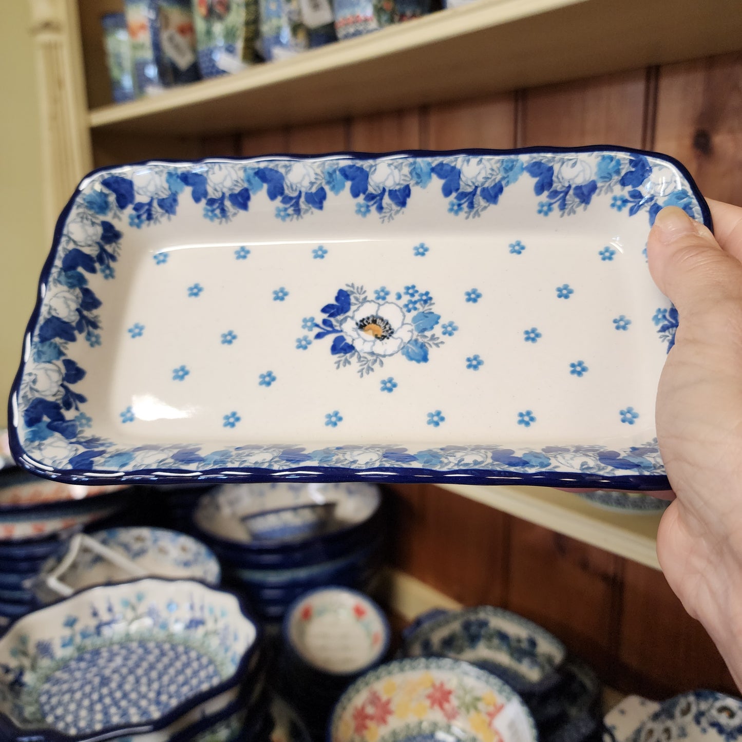 Tray Shallow ~ 9" x 4.5"    D15-2222X  Snow Poppy pf0526