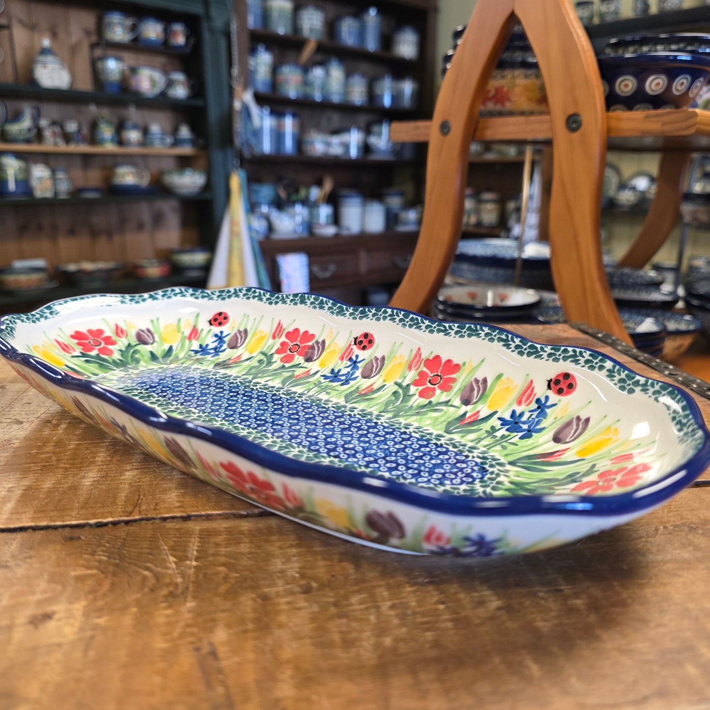 Tray   Scalloped Oval   6.25" x 12.5"   U3787 ~ U4~ K. Dacyszyn