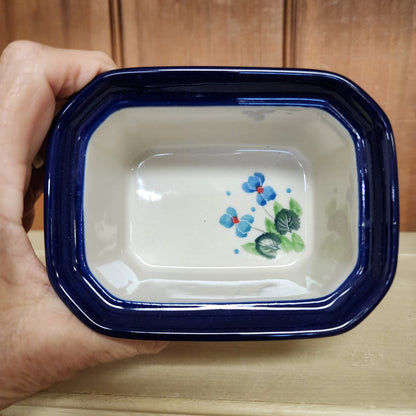 Covered Container   3.25"H x 3.5"W x 4.5"L    2668X ~ Dutch Iris