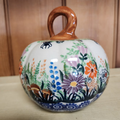 Pumpkin Figurine spiders and flowers (NOT jack o lantern)