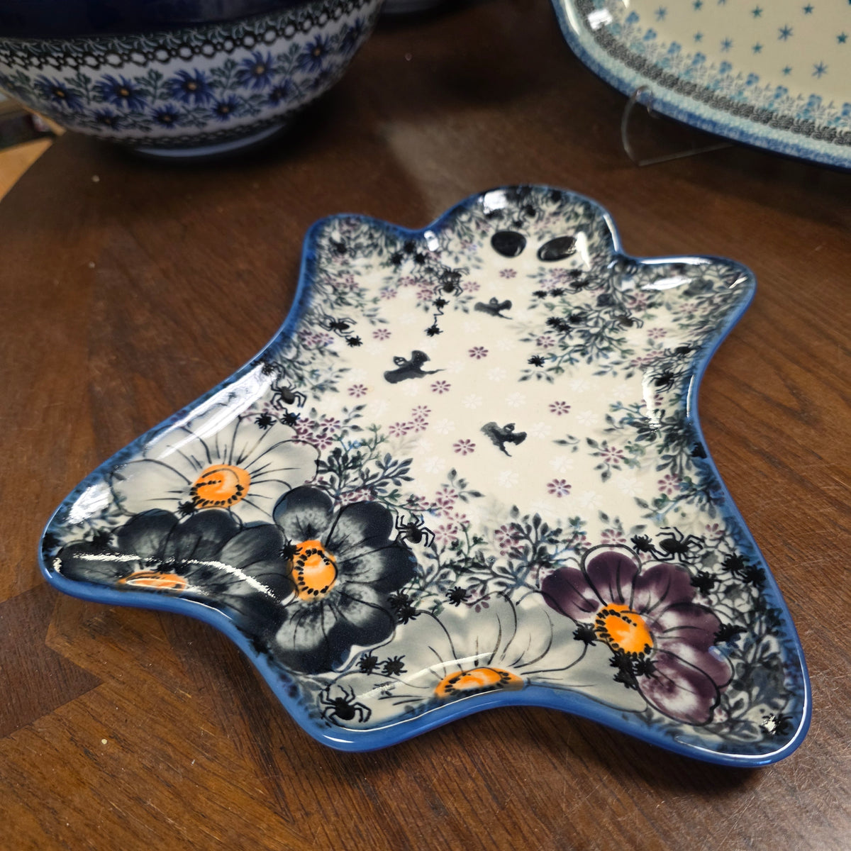 Ghost Platter ART1 (11"x9")