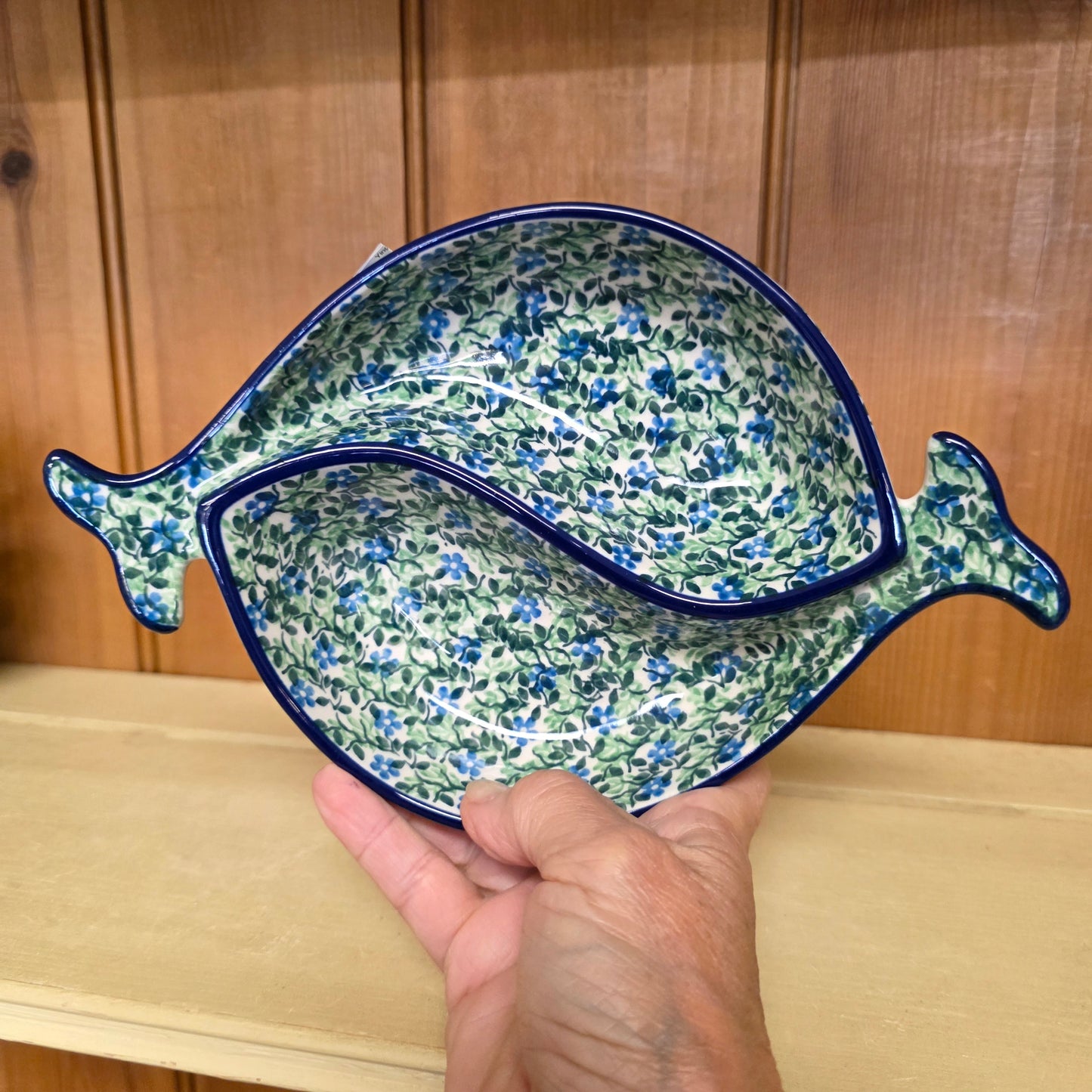 Ying Yang Fish Dish    E89-2349X  Wandering Vines pf0526