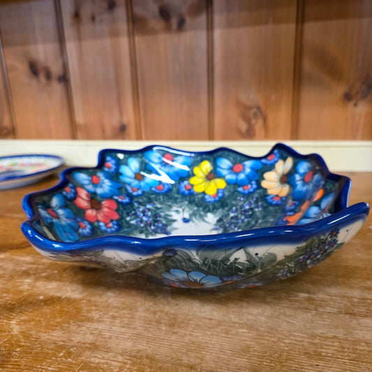 Bowl Swirl  ~ Bold 127  (10" x 3.75")