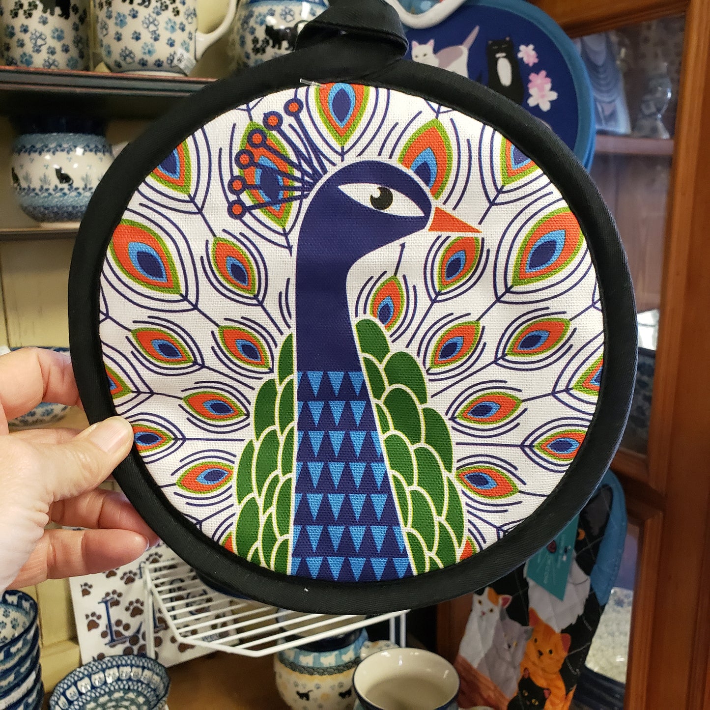 Pot Holder ~ Peacock Round