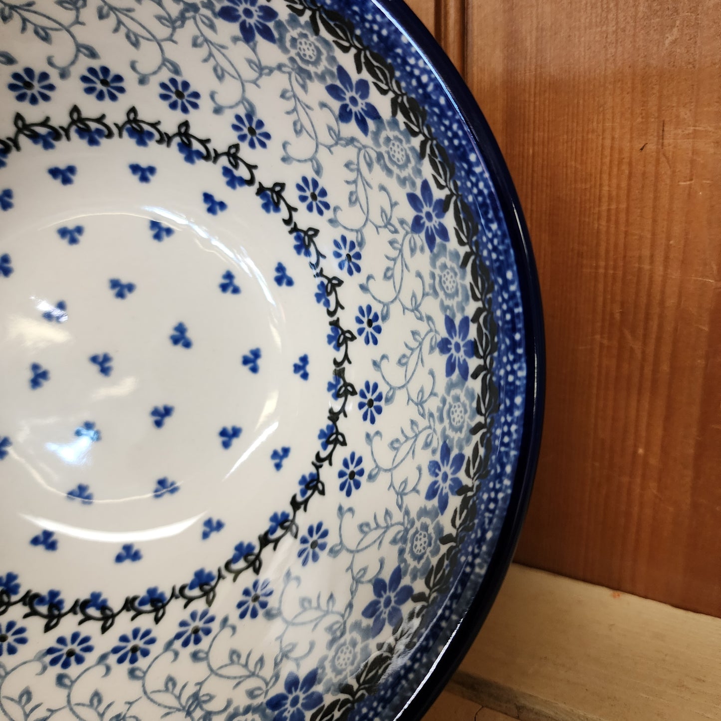 Bowl   Nesting   7.75" W   2158X ~ Silver Lace