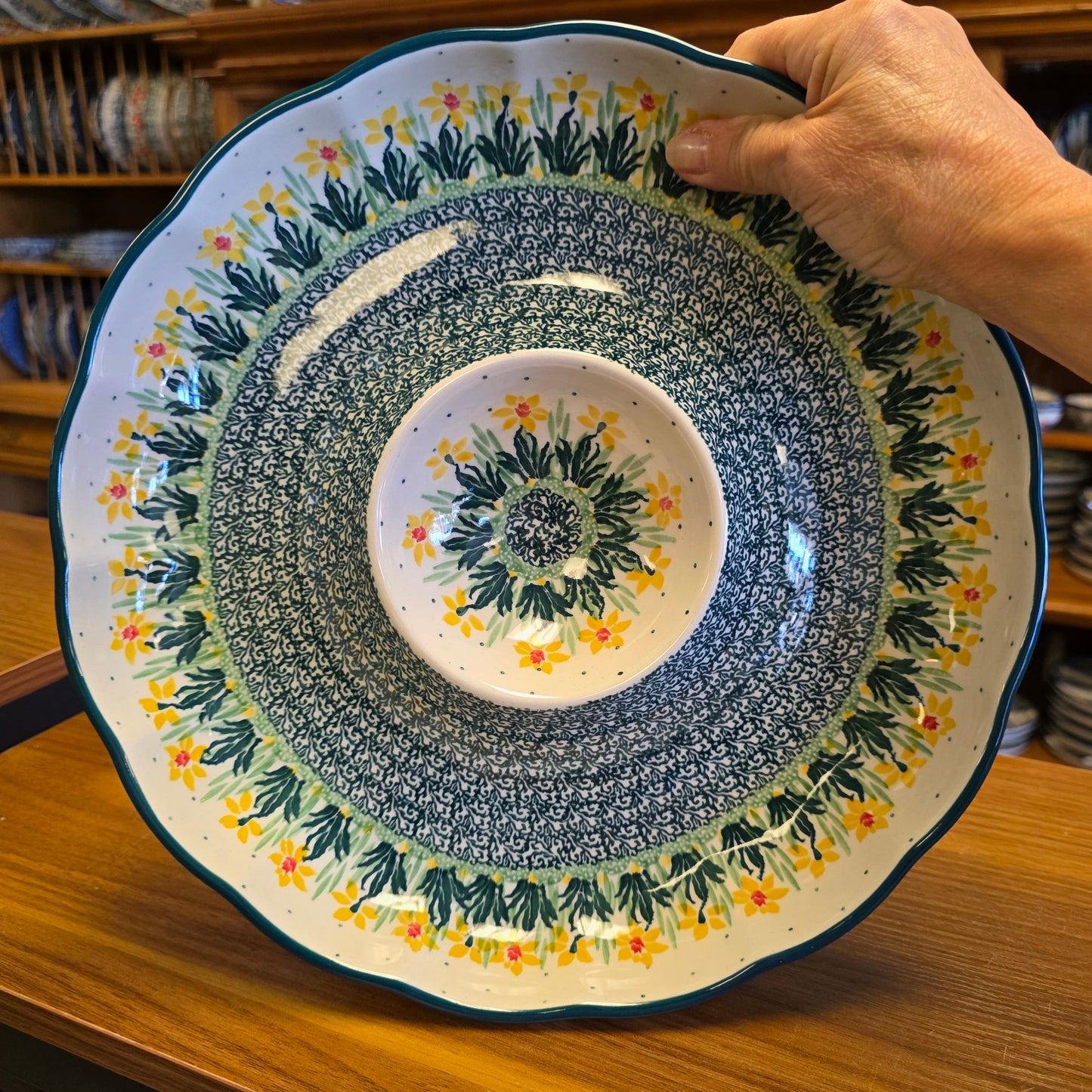 Bowl   Fluted Vegetable 12" x 2" Chip & Dip A23-2777Q  Daffodil pf0526