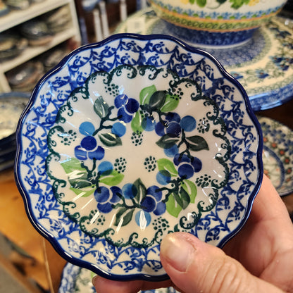 Bowl   Scalloped   4.5" 023-1416X  Blue Berries pf0526