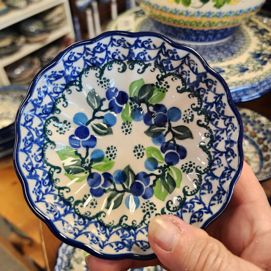 Bowl   Scalloped   4.5" 023-1416X  Blue Berries pf0526