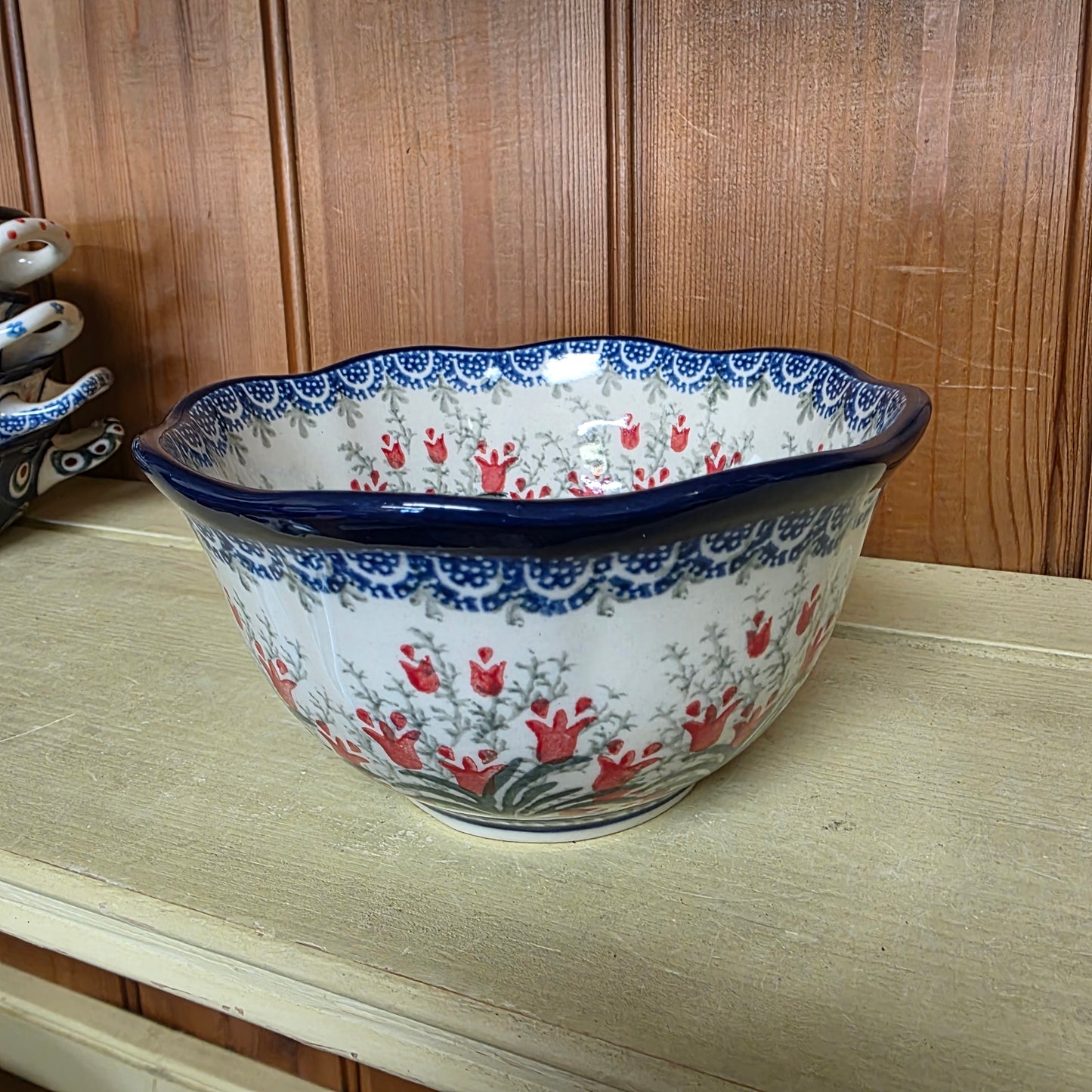 Bowl   Wavy Edge   5.75" A54-1437X  Crimson Bells pf0526