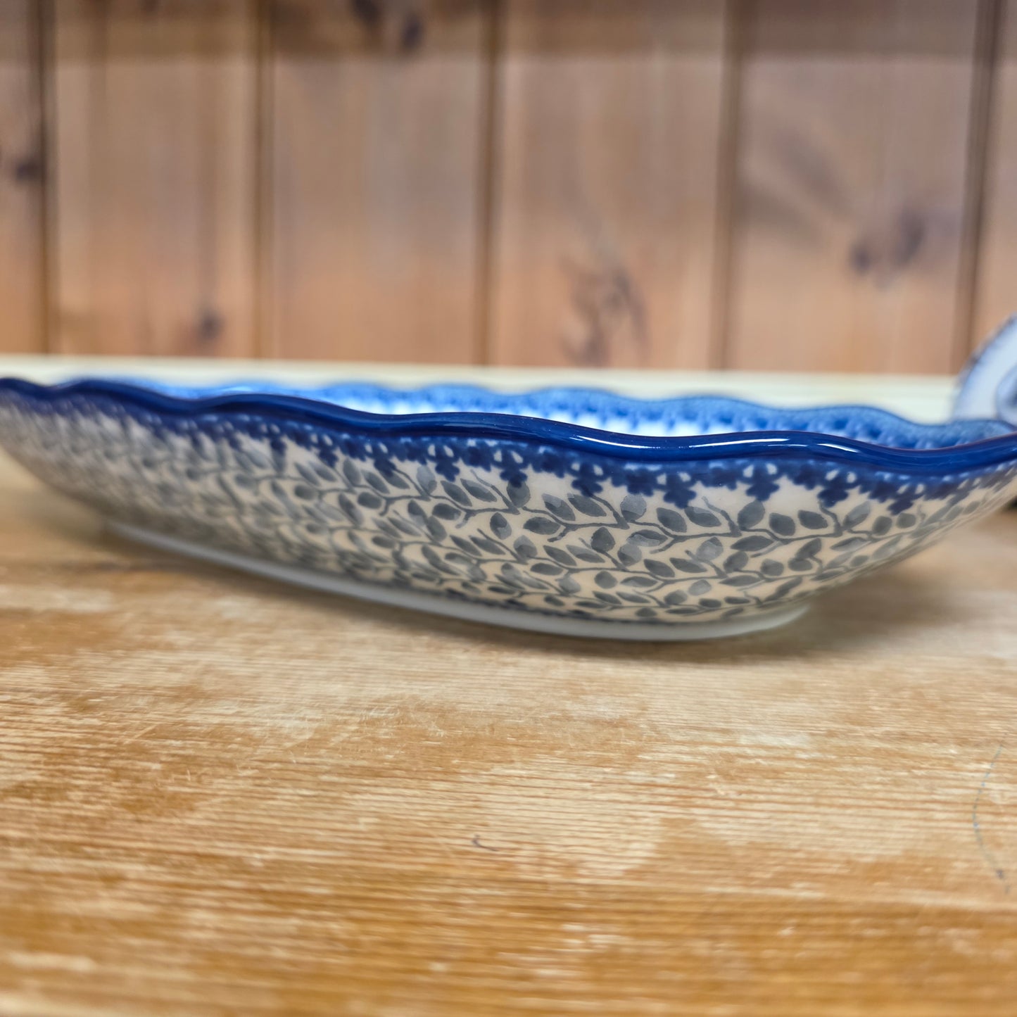 Tray   Scalloped Oval   6.25" x 12.5" A42-U4830  U3 pf0526
