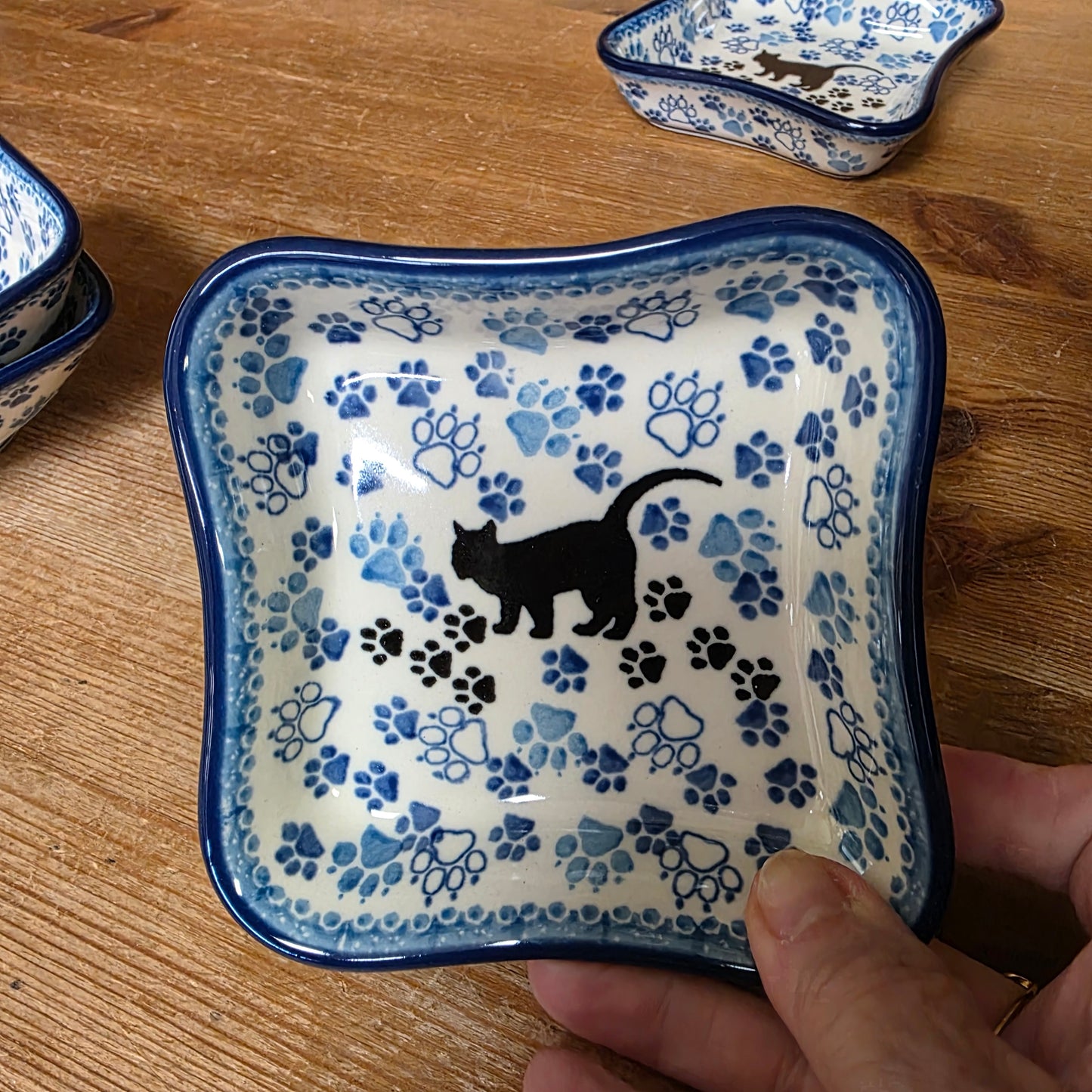 Bowl   Shallow Fluted  630-1771X  Boo Boo Kitty pf0526