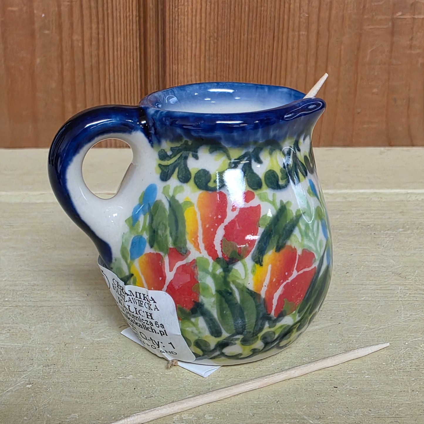 Mini pitcher 2" Bee