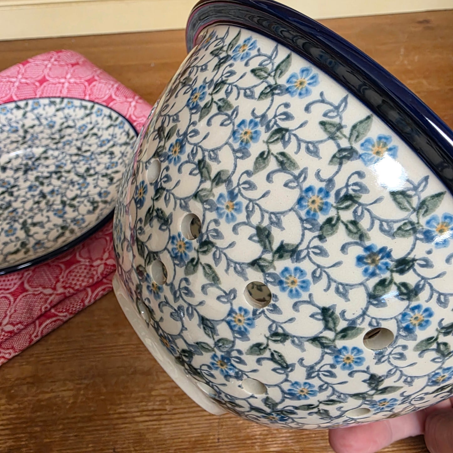 Berry Bowl w/ Saucer   8"W  470-2089X  Forget Me Knots pf0526