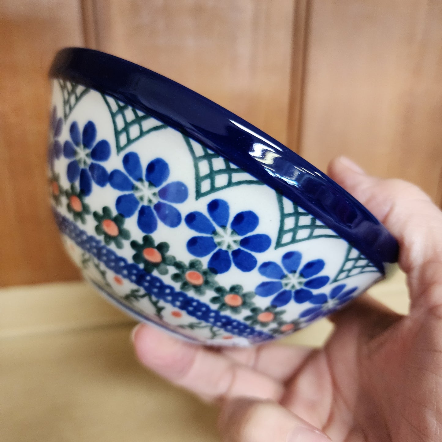 Bowl   Nesting Salad/Cereal   5.5" W   854AX ~ Primrose