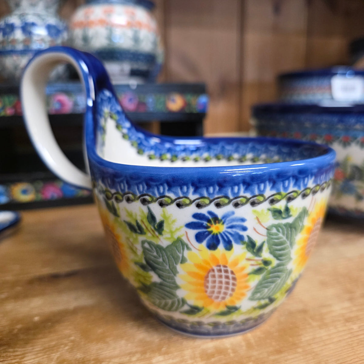 Bowl w/loop handle ~ sunflower 580