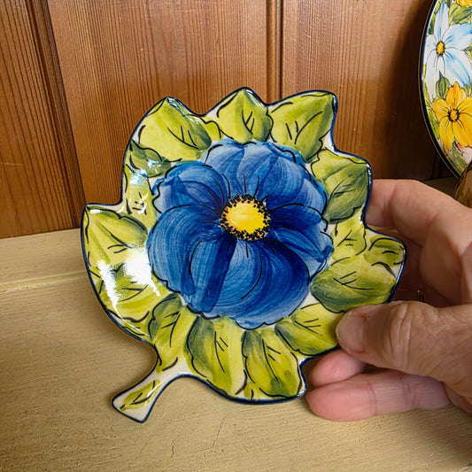 Leaf Dish Blue 4.5"x5"