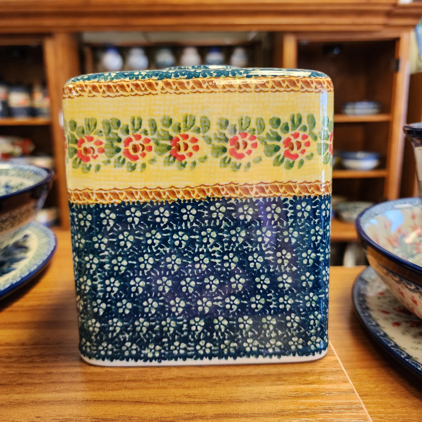 Tissue Box wklz Rose Marie