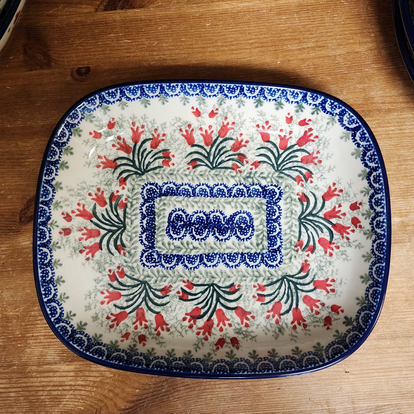 Baker   7.5" x 8.75"    1437X ~ Crimson Bells