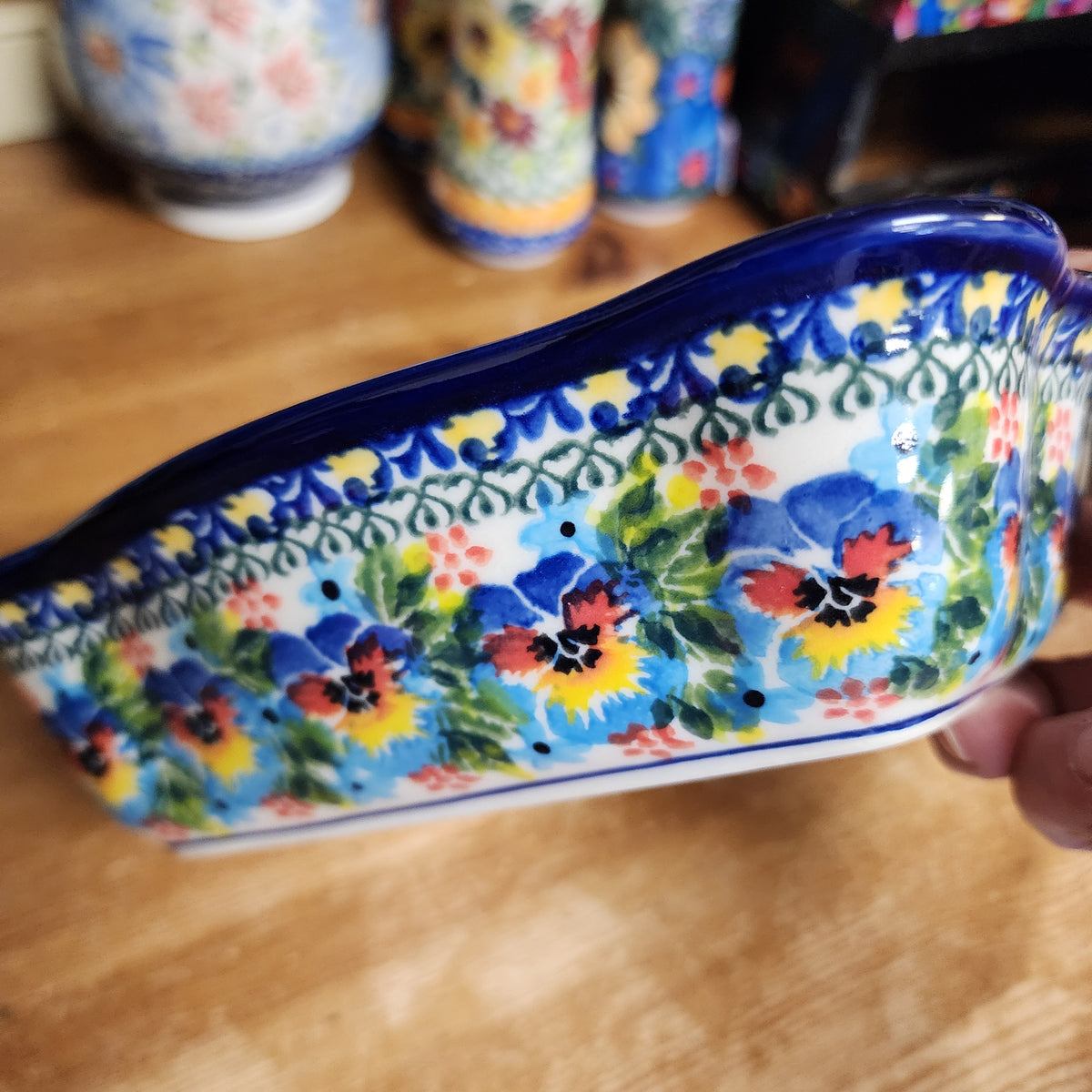 Baker 7.5"x6"x2" / Fala ruffle baker / Pansies 736