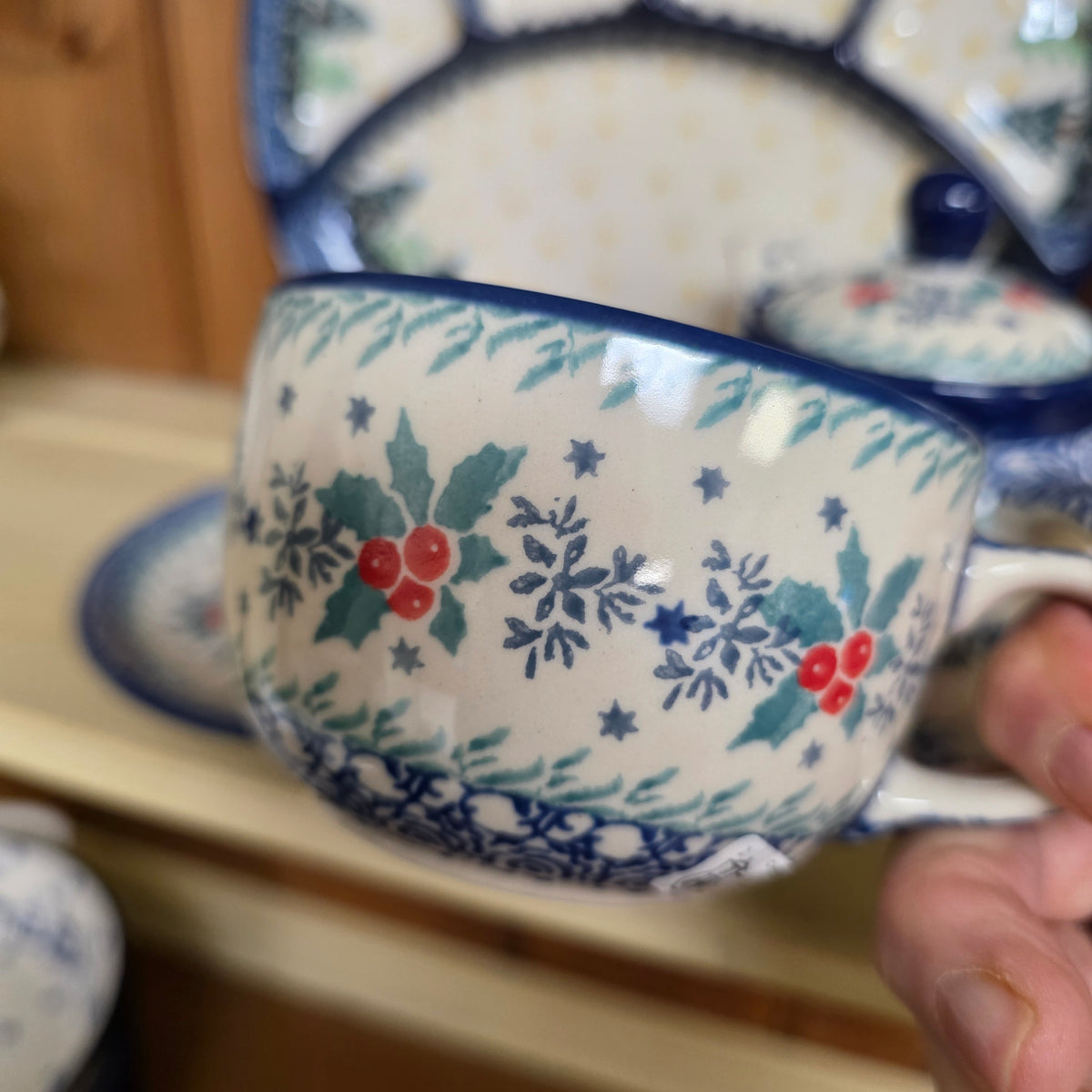 Tea Time for One   6 oz cup  423-2973X  Winter Holly pf0526