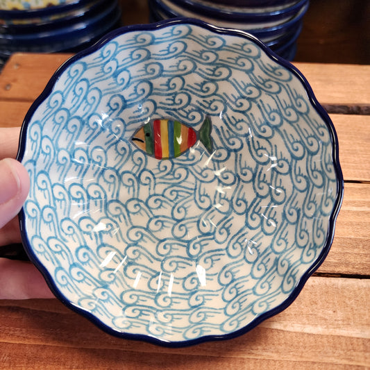 Bowl   Scalloped   4.5" 023-2540X  Rainbow Fish pf0526