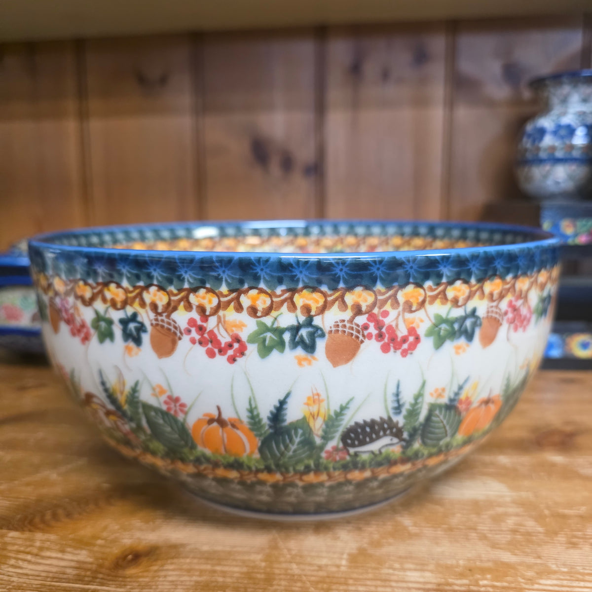 Bowl 9" Serving ~ #2. 1046 hedgehog (4.5" deep)