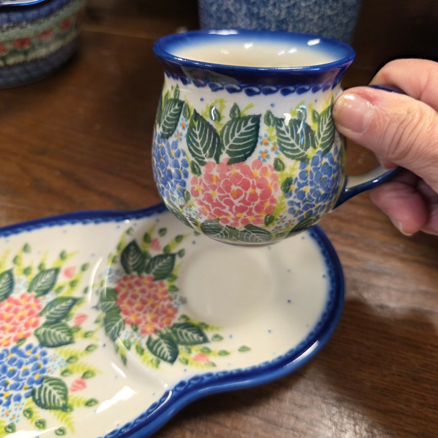 Cup & Tray Hydrangea 682 10 oz / 10"x5"