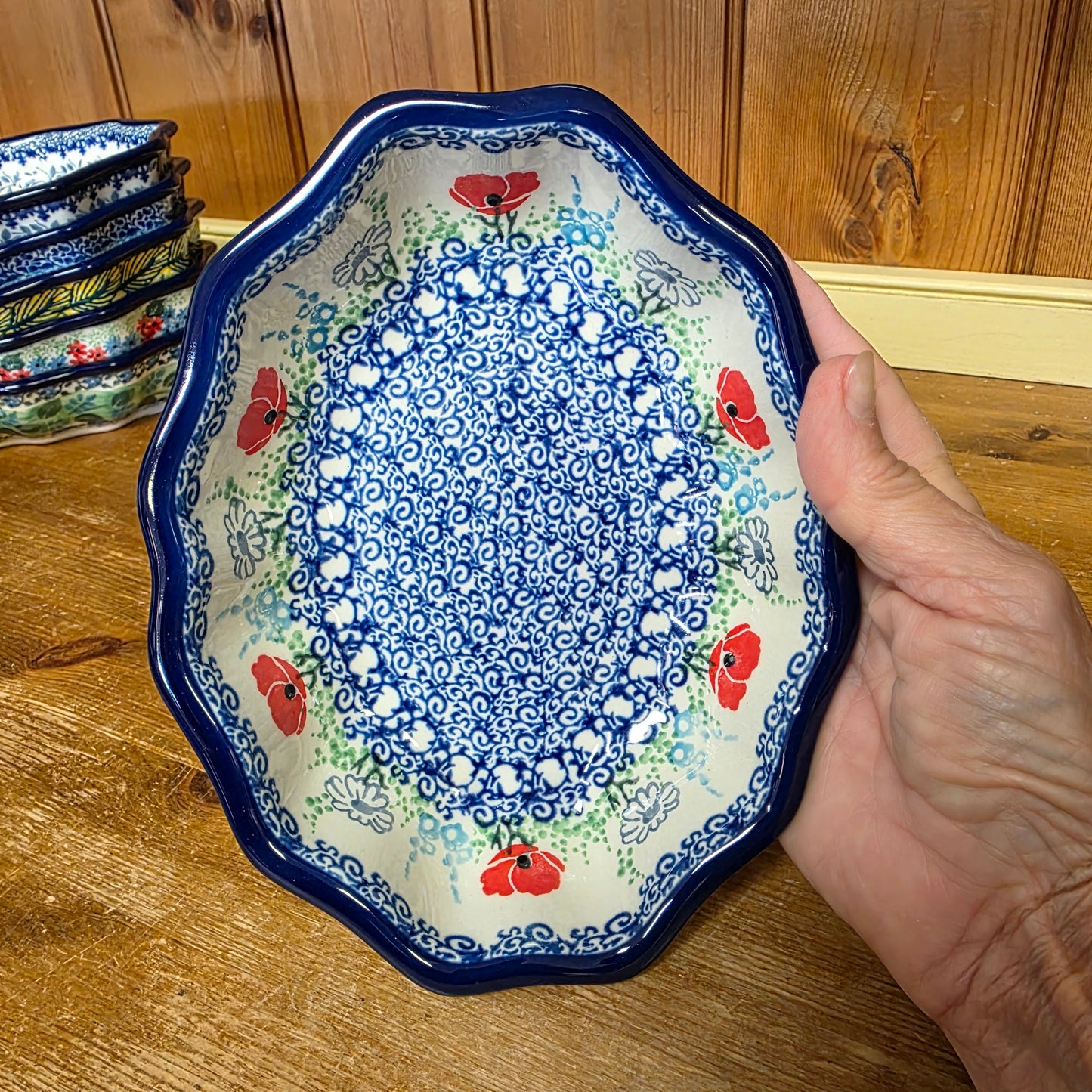 Bowl   Oval Fluted   6" x 7.5" A27-2901X  Red Poppy Garden pf0526