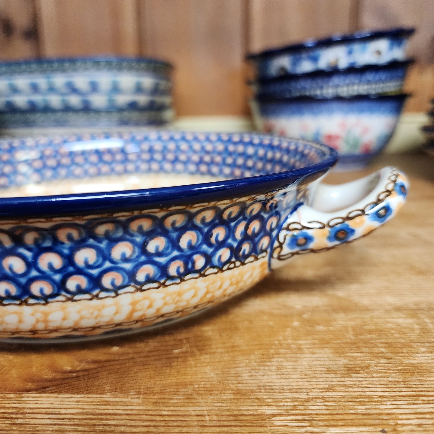 Baker   Round w/ Handles   8"   U408B ~ U4