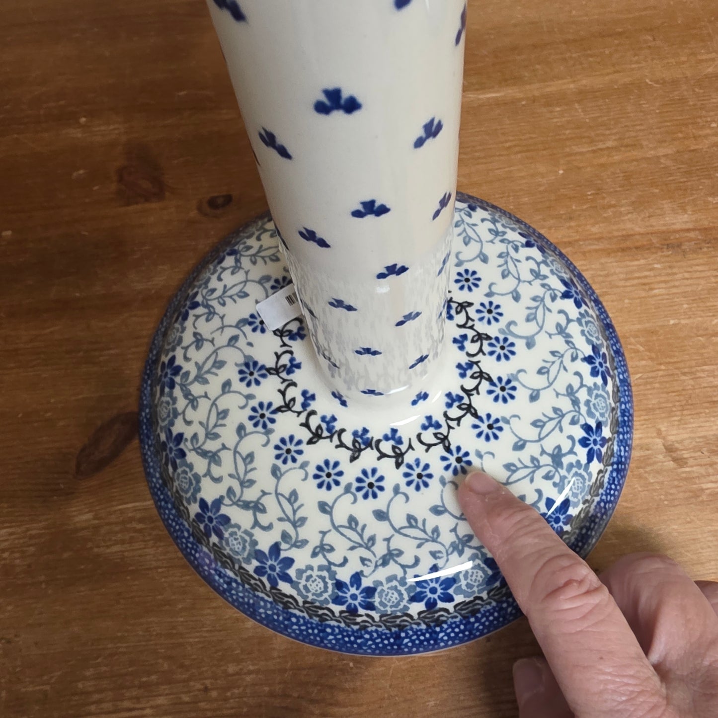 Paper Towel Holder     2158X ~ Silver Lace