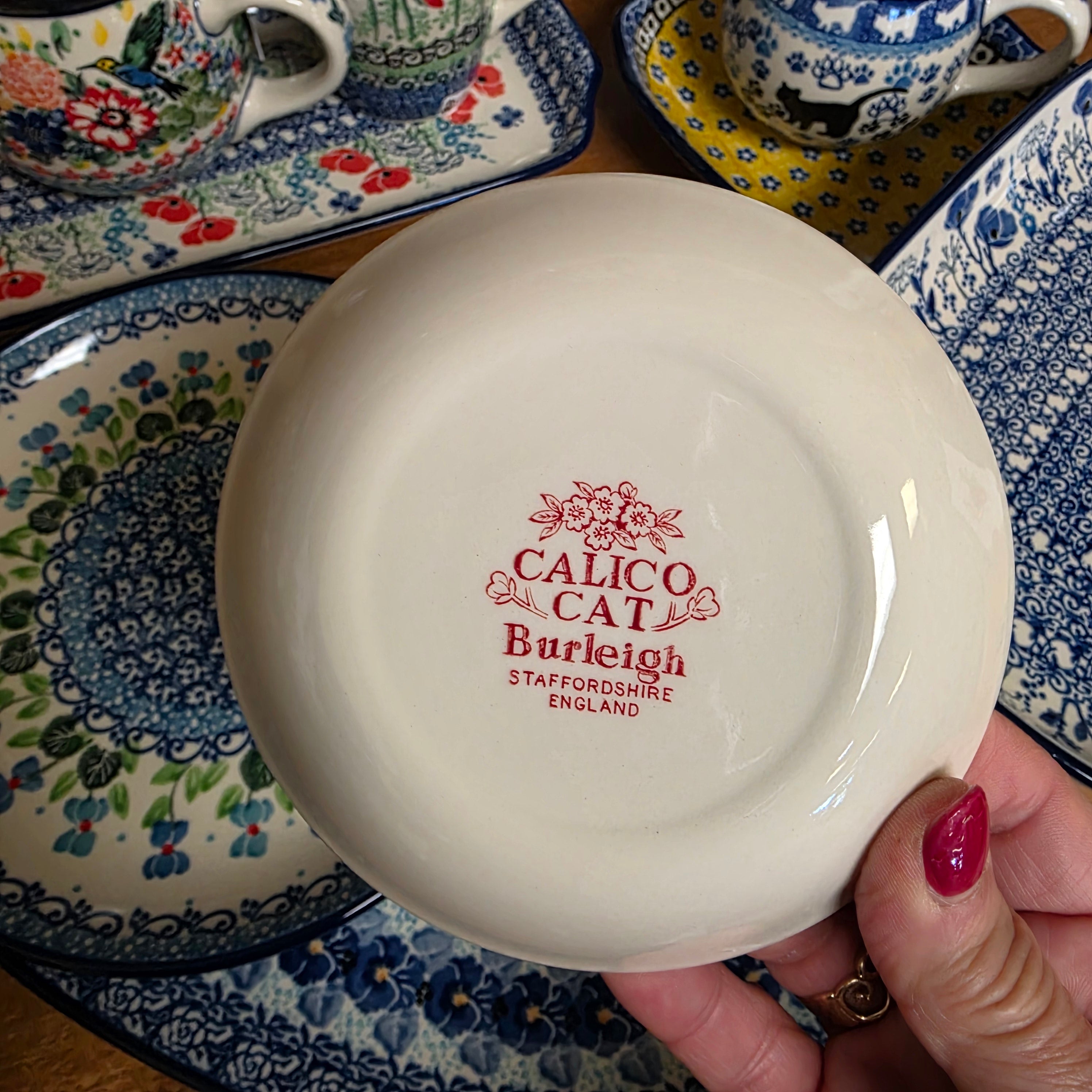 Burleigh ~ RED Butter Pat Calico Cat ~ shallow bowl *** NOT Polish
