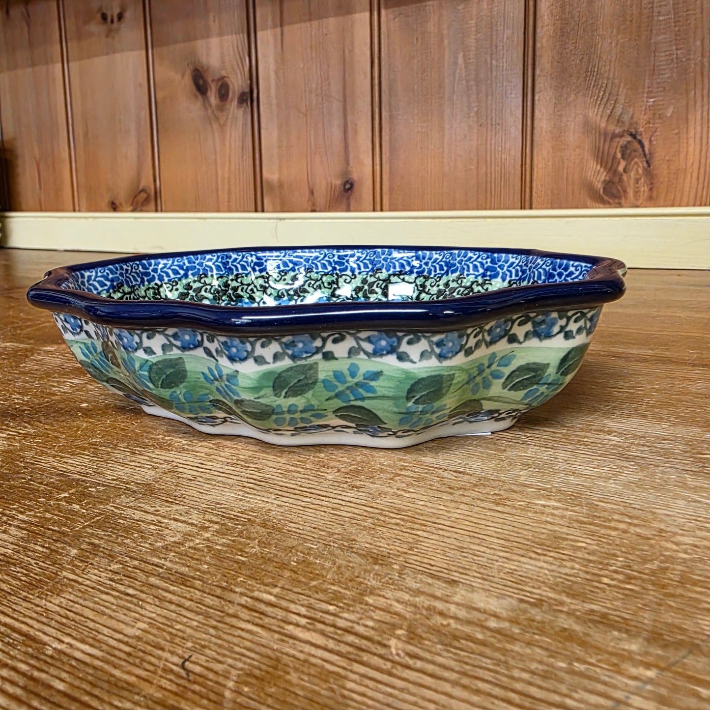 Bowl   Oval Fluted   6" x 7.5" A27-U3271  U4 pf0526