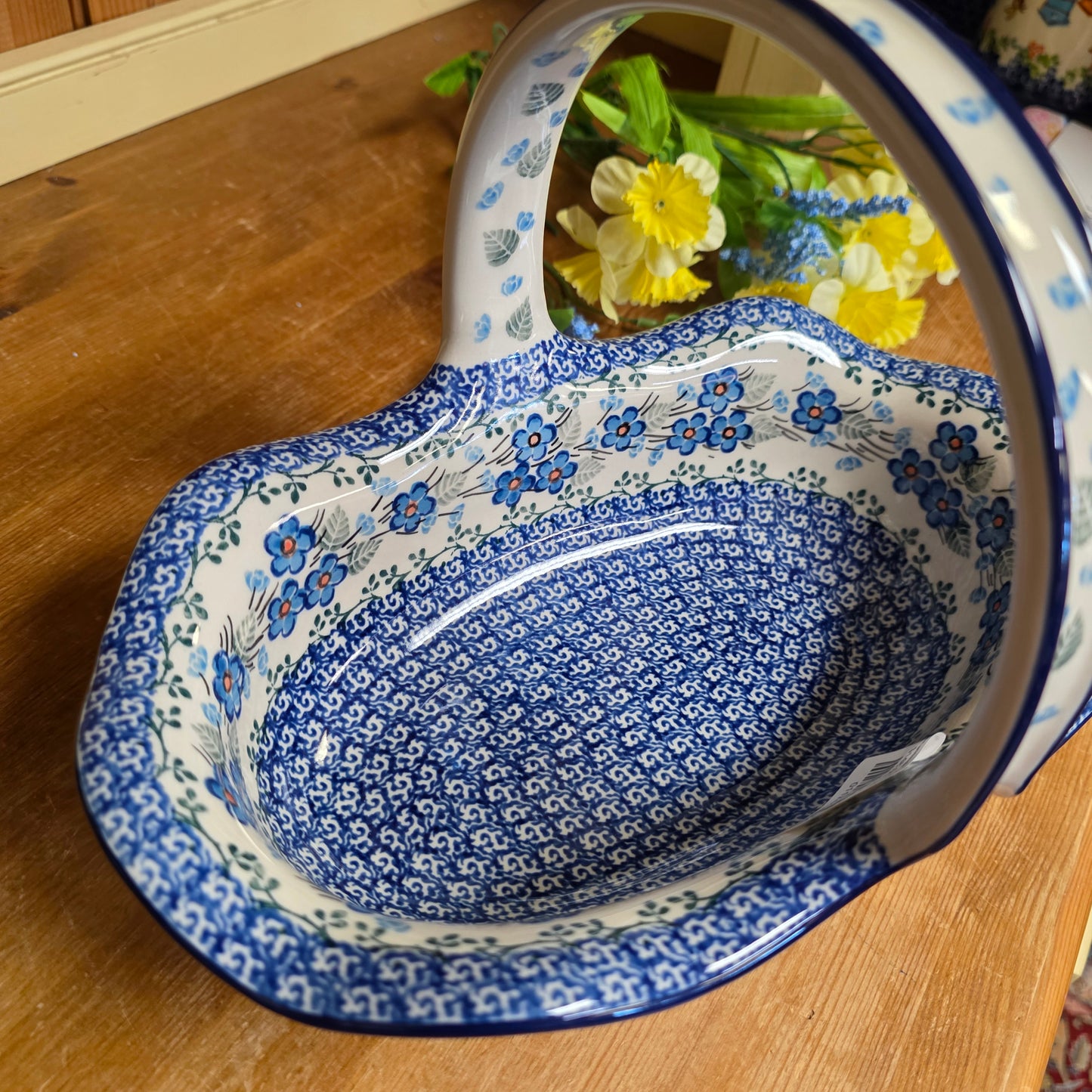 Basket w/Handle   8.25"H x 11" L  876-2272X  Parisian Posies pf0526