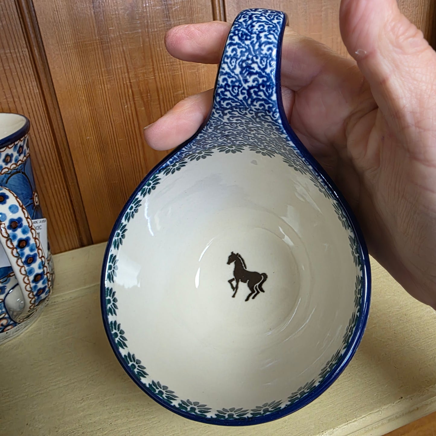 Bowl w/ Loop Handle   16 oz  845-2256X  Mackintosh pf0526