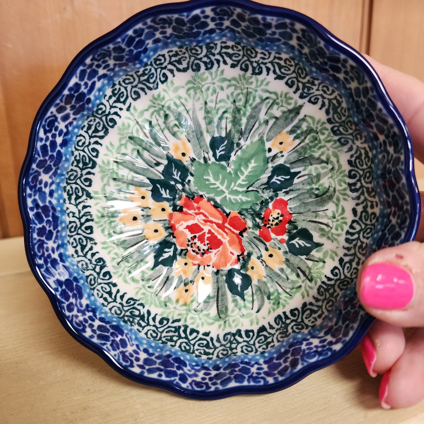 Bowl ~ Scalloped ~ 4.5" 023-U4400 pf0425